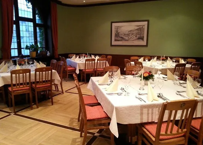 Hotel Loewen-post 3*